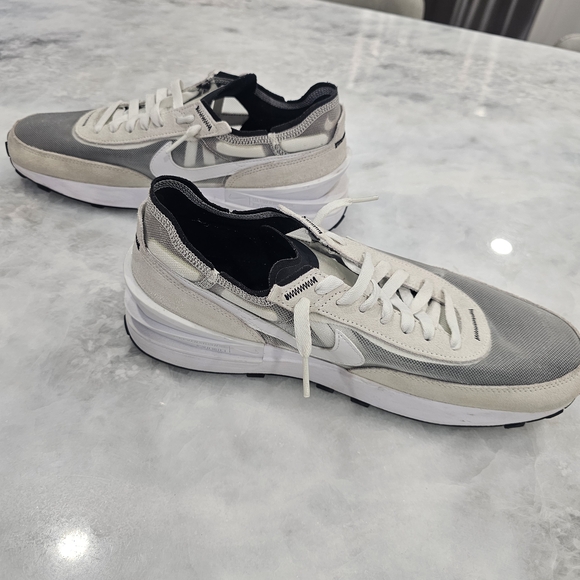 Men's Nike Waffle One's - Picture 4 of 8